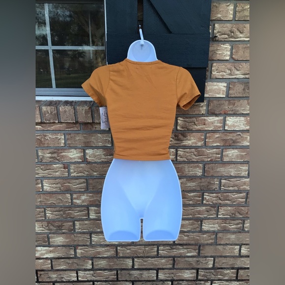 Cinch V Neck Crop Top Sz S - Picture 2 of 2
